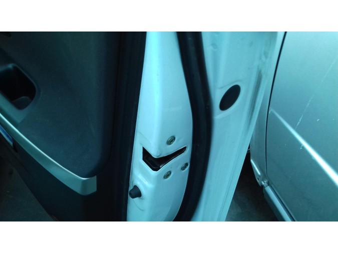 CERRADURA PUERTA DELANTERA DERECHA KIA CEED 2016