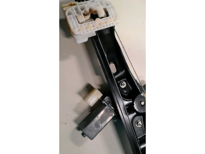 ELEVALUNAS TRASERO IZQUIERDO BMW 316D 2014