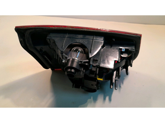 PILOTO TRASERO DERECHO BMW 316D 2014