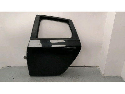 PUERTA TRASERA IZQUIERDA OPEL ASTRA GRIS OSCURO 2013