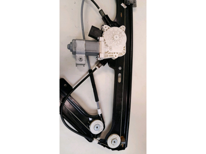 ELEVALUNAS DELANTERO DERECHO BMW SERIE 5 2005