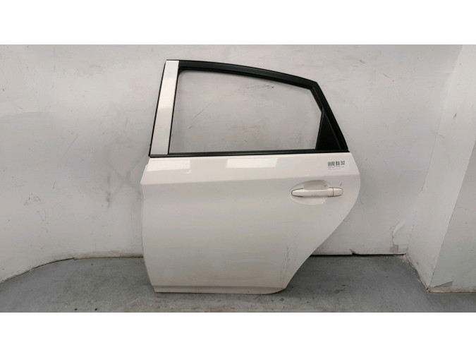 PUERTA TRASERA IZQUIERDA TOYOTA PRIUS BLANCA 2012