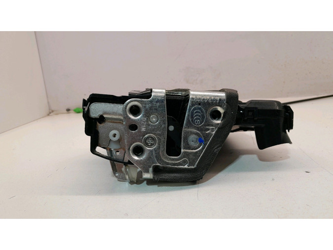 CERRADURA PUERTA DELANTERA DERECHA TOYOTA VERSO 2015