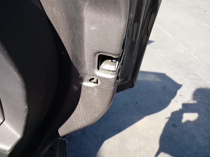 CERRADURA PUERTA TRASERA DERECHA RENAULT CAPTUR 2016