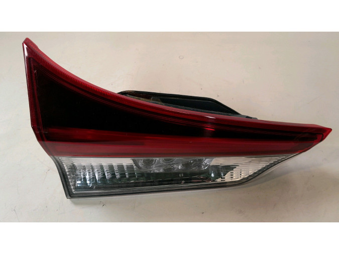 PILOTO TRASERO IZQUIERDO INTERIOR TOYOTA AURIS 2016