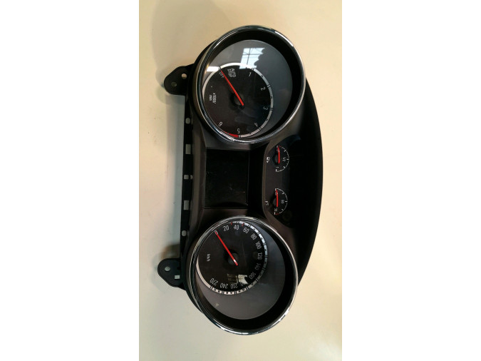 CUADRO INSTRUMENTOS OPEL ASTRA 2016