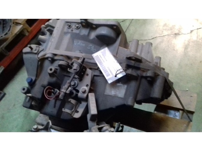 CAJA CAMBIOS VOLVO S40 2000