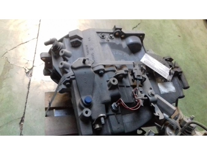 CAJA CAMBIOS VOLVO S40 2000