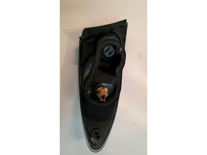 PILOTO TRASERO DERECHO MAZDA 6 2005