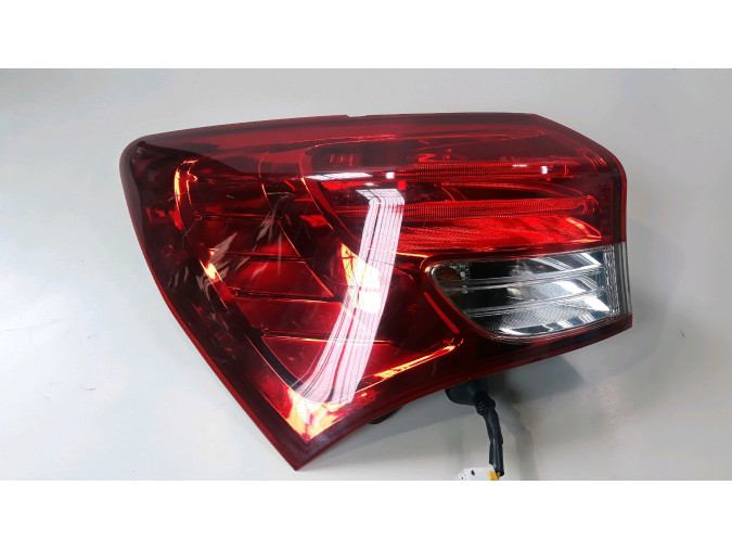 PILOTO TRASERO IZQUIERDO HYUNDAI IX20 2015