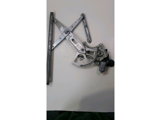 ELEVALUNAS DELANTERO IZQUIERDO LEXUS IS 250 2008