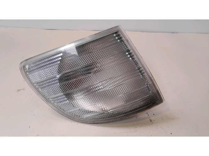 PILOTO INTERMITENTE DELANTERO DERECHO MERCEDES VITO 2003