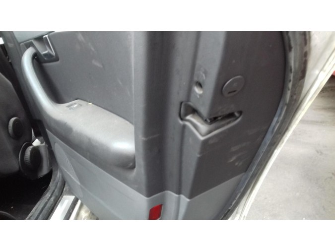 CERRADURA PUERTA TRASERA DERECHA SEAT EXEO 2011