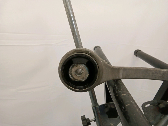 BRAZO SUSPENSION INFERIOR DELANTERO JAGUAR XF 2008