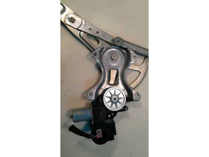 ELEVALUNAS DELANTERO DERECHO TOYOTA PRIUS 2019