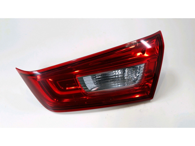 PILOTO TRASERO DERECHO INTERIOR MITSUBISHI ASX 2015
