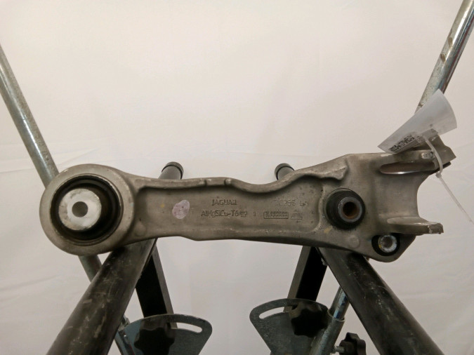 BRAZO SUSPENSION INFERIOR DELANTERO IZQUIERDO JAGUAR XF 2008