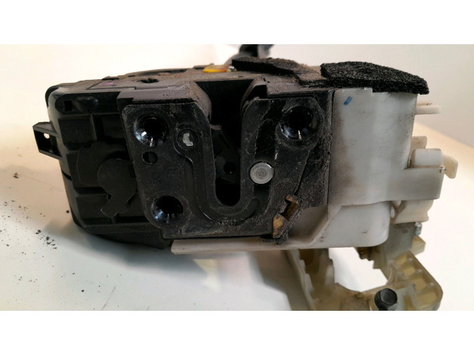 CERRADURA PUERTA DELANTERA DERECHA HYUNDAI I30 2007