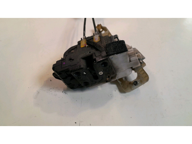 CERRADURA PUERTA DELANTERA DERECHA HYUNDAI I30 2007