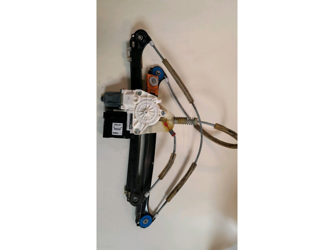 ELEVALUNAS DELANTERO DERECHO AUDI A3 2004