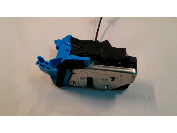 CERRADURA PUERTA TRASERA DERECHA KIA CEED 2015
