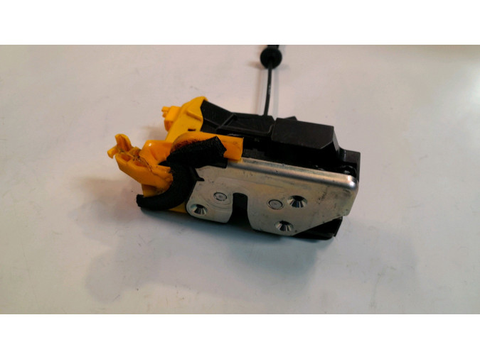 CERRADURA PUERTA DELANTERA DERECHA KIA CEED 2015