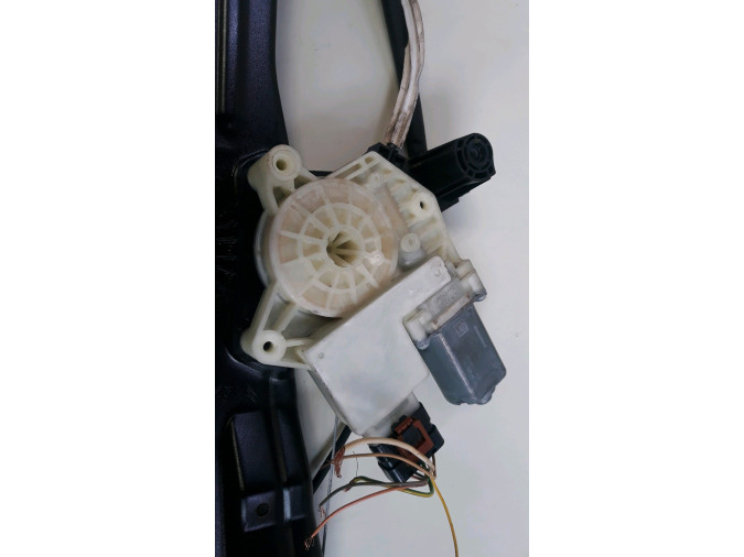 ELEVALUNAS DELANTERO DERECHO PEUGEOT 308 2016
