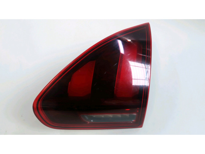 PILOTO TRASERO DERECHO INTERIOR PEUGEOT 2008 2017
