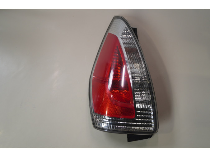 PILOTO TRASERO IZQUIERDO  MAZDA 5 2009