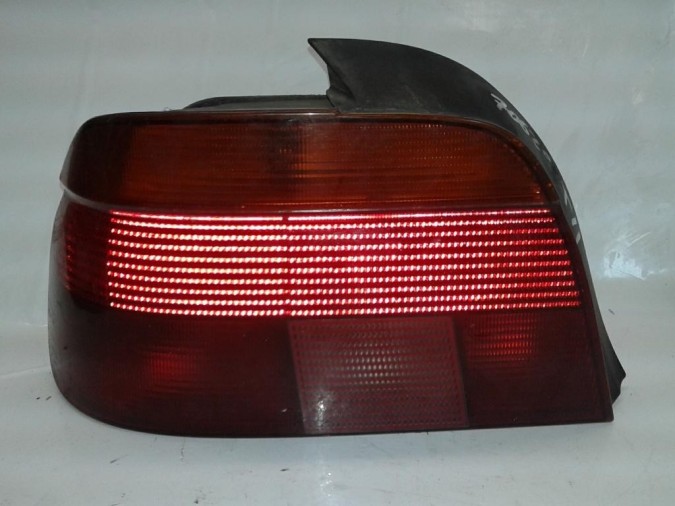 PILOTO TRASERO IZQUIERDO BMW SERIE 5 1996