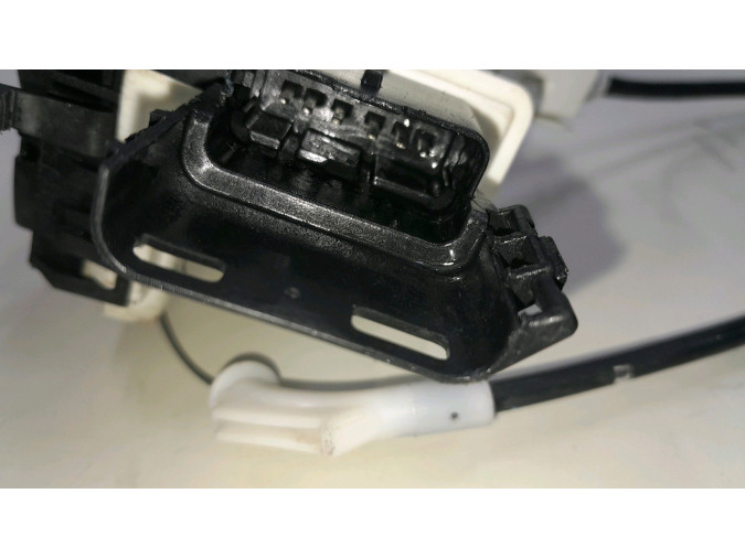 CERRADURA PUERTA DELANTERA IZQUIERDA CITROEN C3 2010