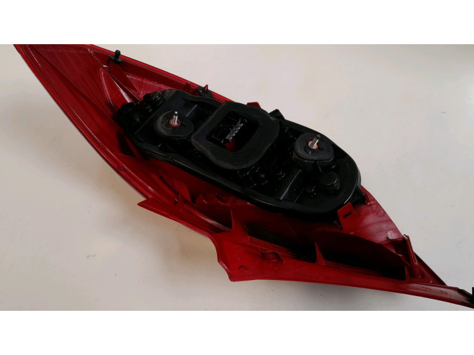 PILOTO TRASERO IZQUIERDO OPEL CORSA 2008