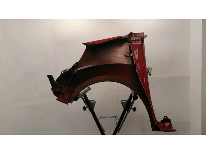 ALETA DELANTERA DERECHA PEUGEOT BIPPER ROJA 2009