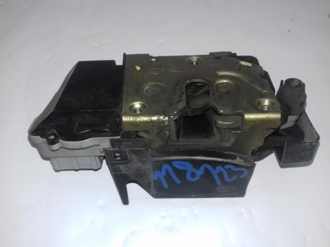 CERRADURA PUERTA TRASERA DERECHA CITROEN XSARA 1999