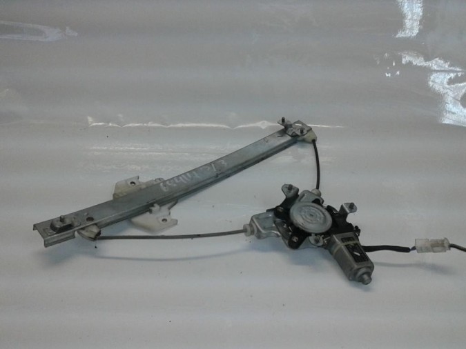ELEVALUNAS TRASERO IZQUIERDO HYUNDAI MATRIX 2004