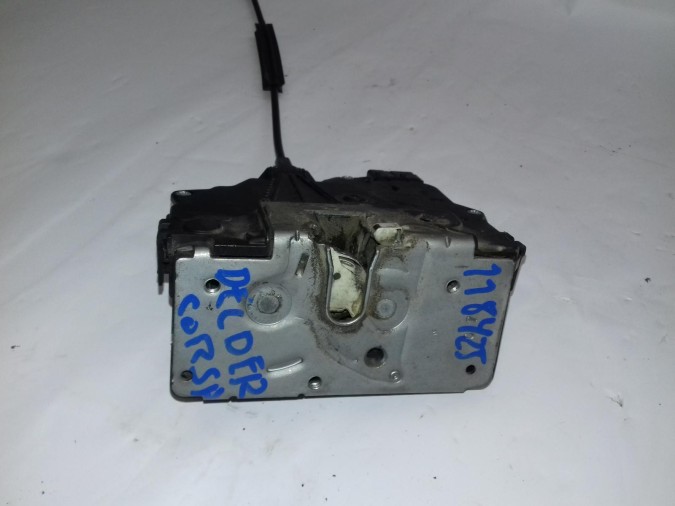 CERRADURA PUERTA DELANTERA DERECHA OPEL CORSA 2008