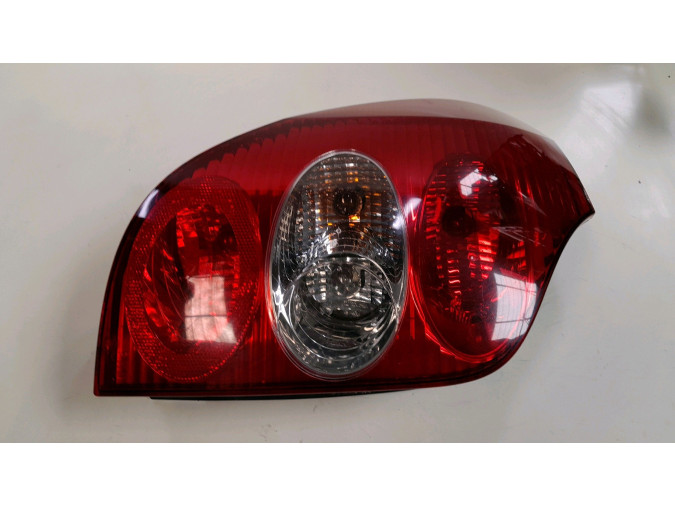 PILOTO TRASERO IZQUIERDO RENAULT LAGUNA 2004