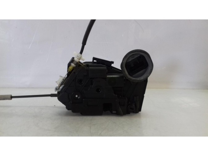 CERRADURA PUERTA TRASERA DERECHA VOLKSWAGEN GOLF 2010
