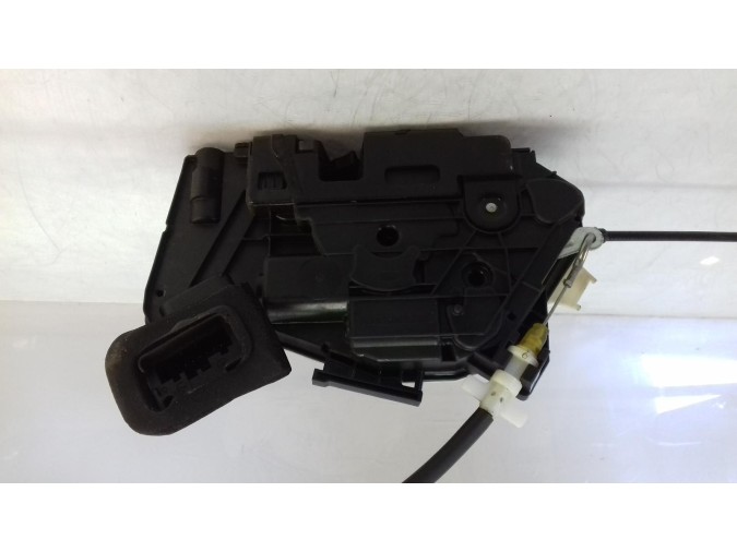 CERRADURA PUERTA DELANTERA DERECHA VOLKSWAGEN GOLF 2010
