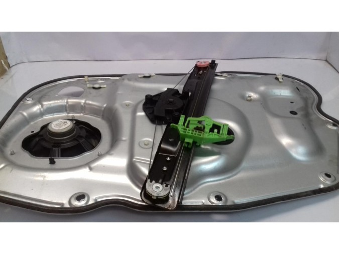ELEVALUNAS DELANTERO IZQUIERDO ALFA ROMEO GIULIETTA 2010