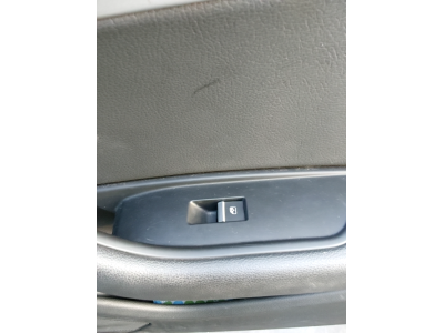 MANDO ELEVALUNAS DELANTERO DERECHO AUDI A5 2018