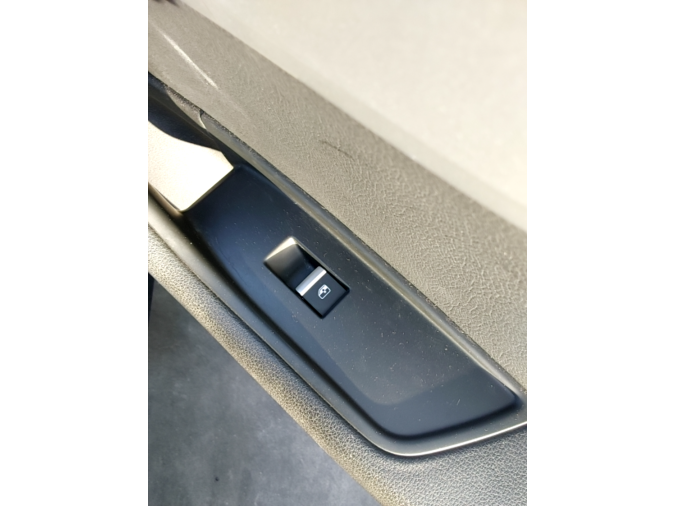 MANDO ELEVALUNAS DELANTERO DERECHO AUDI A5 2018