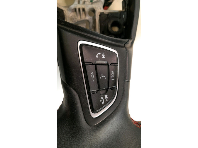 VOLANTE FORD KUGA 2018