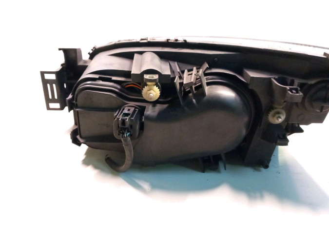 FARO DELANTERO DERECHO FORD MONDEO 2003