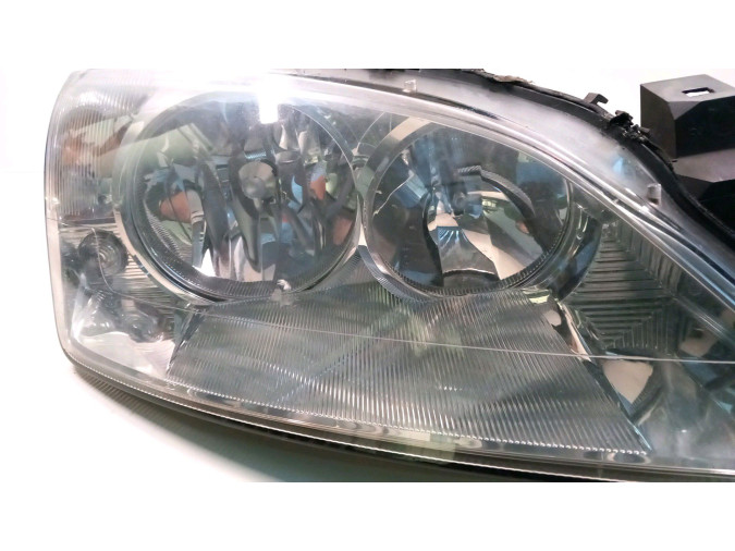 FARO DELANTERO DERECHO FORD MONDEO 2003