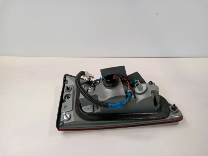 PILOTO TRASERO INTERIOR LEXUS IS 200D 2011