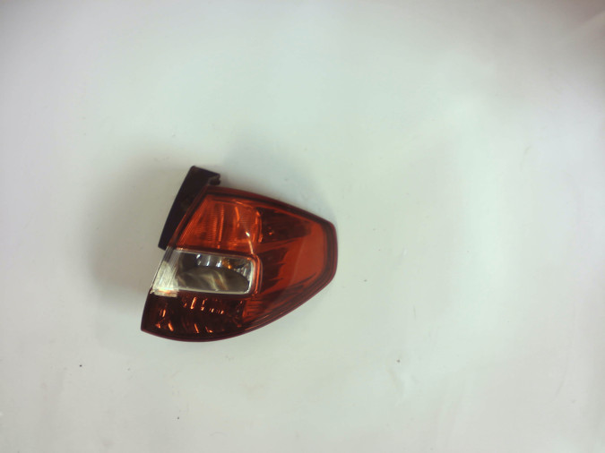 PILOTO TRASERO DERECHO EXTERIOR RENAULT KOLEOS 2010
