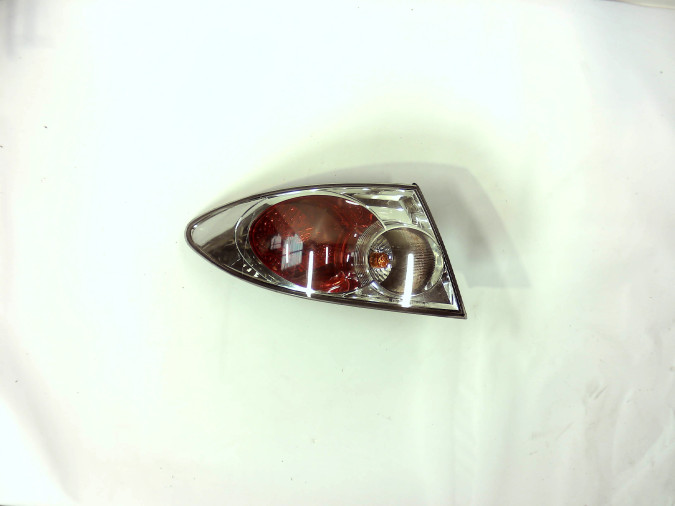 PILOTO TRASERO IZQUIERDO MAZDA 6 2004