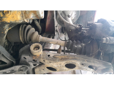 TRANSMISION DELANTERA IZQUIERDA FORD USA PROBE 1993