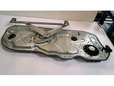 ELEVALUNAS DELANTERO DERECHO VOLVO C30 2010